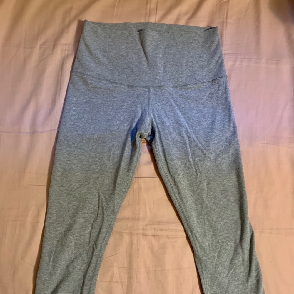 Grey Lululemon high waisted crop leggings - Picture 2 of 3